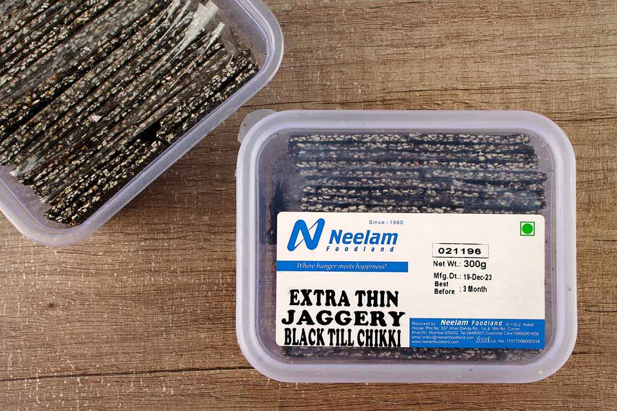 Extra Thin Black Till Chikki 300 Gm
