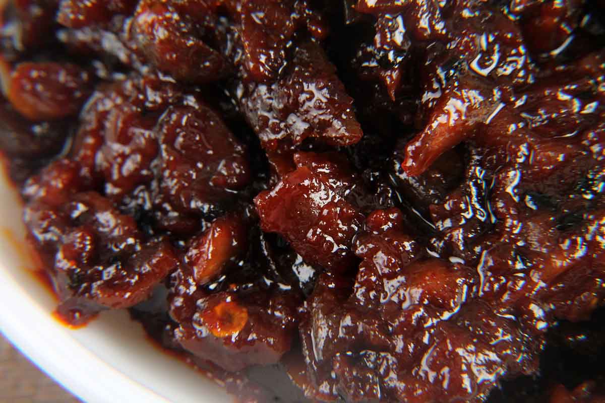 Sindhi Mango Chilli Garlic Pickle 250 Gm