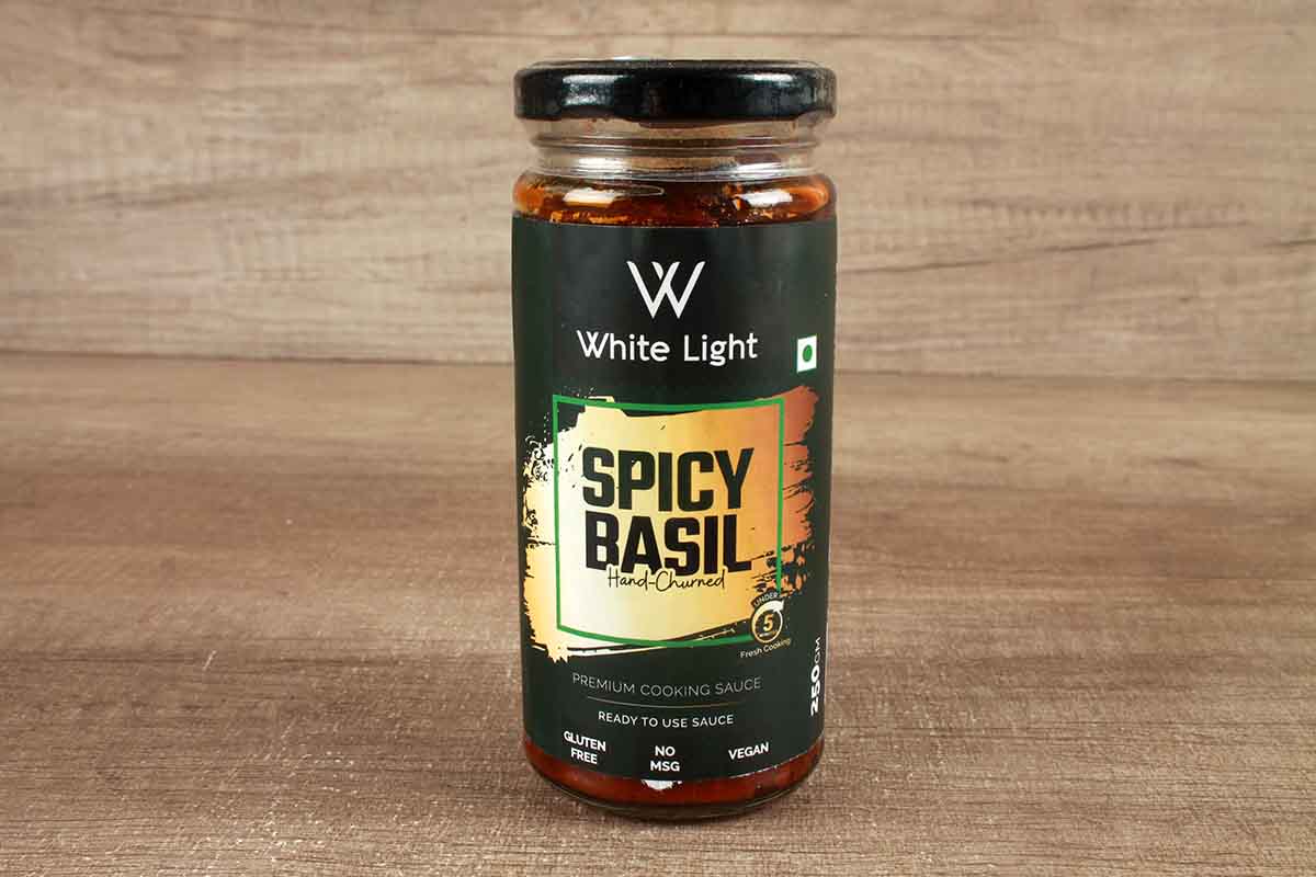 White Light Food Spicy Basil Sauce 250 Gm