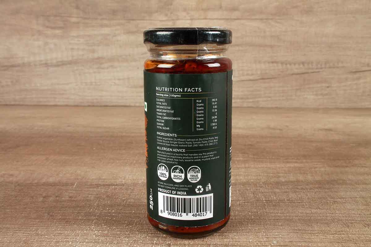 White Light Food Spicy Basil Sauce 250 Gm