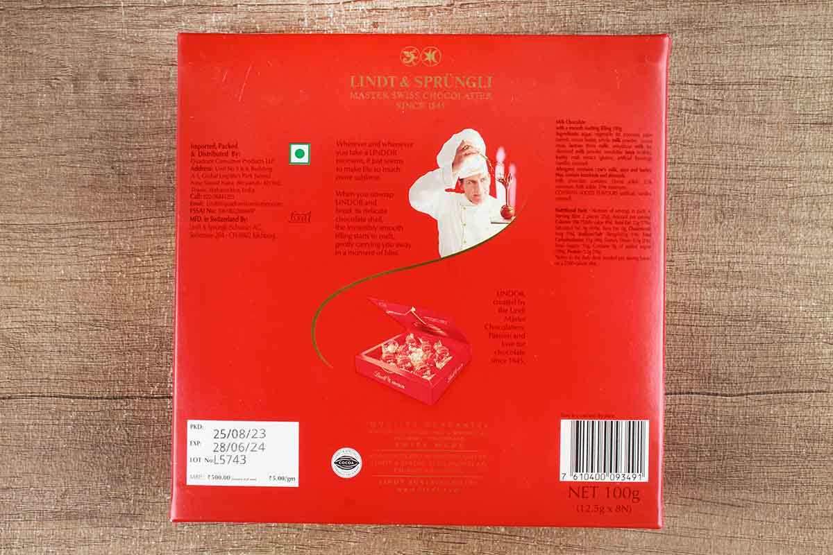 Lindt Milk Chocolate With A Smooth Melting Filling Gift Box 100 Gm