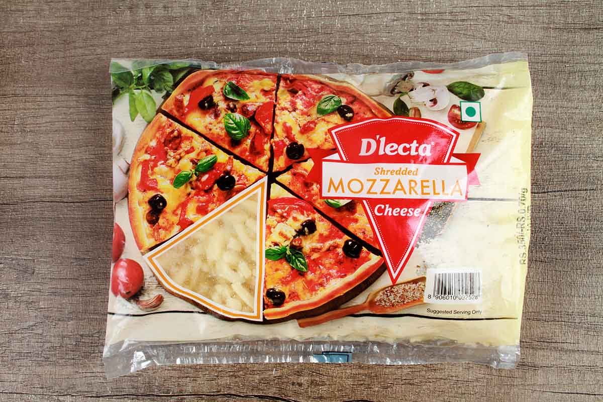 Dlecta Shredded Mozzarella Cheese 500 Gm