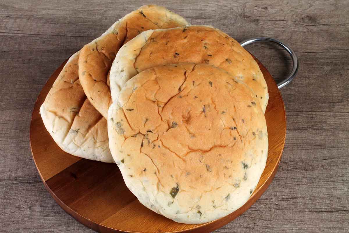 Methi Kulcha Bread 4 Pieces 290 Gm