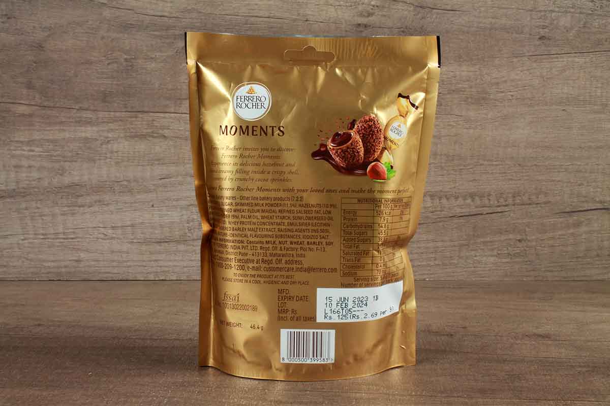 Ferrero Rocher Moments Hazelnut Cream Chocolate 46.4 Gm