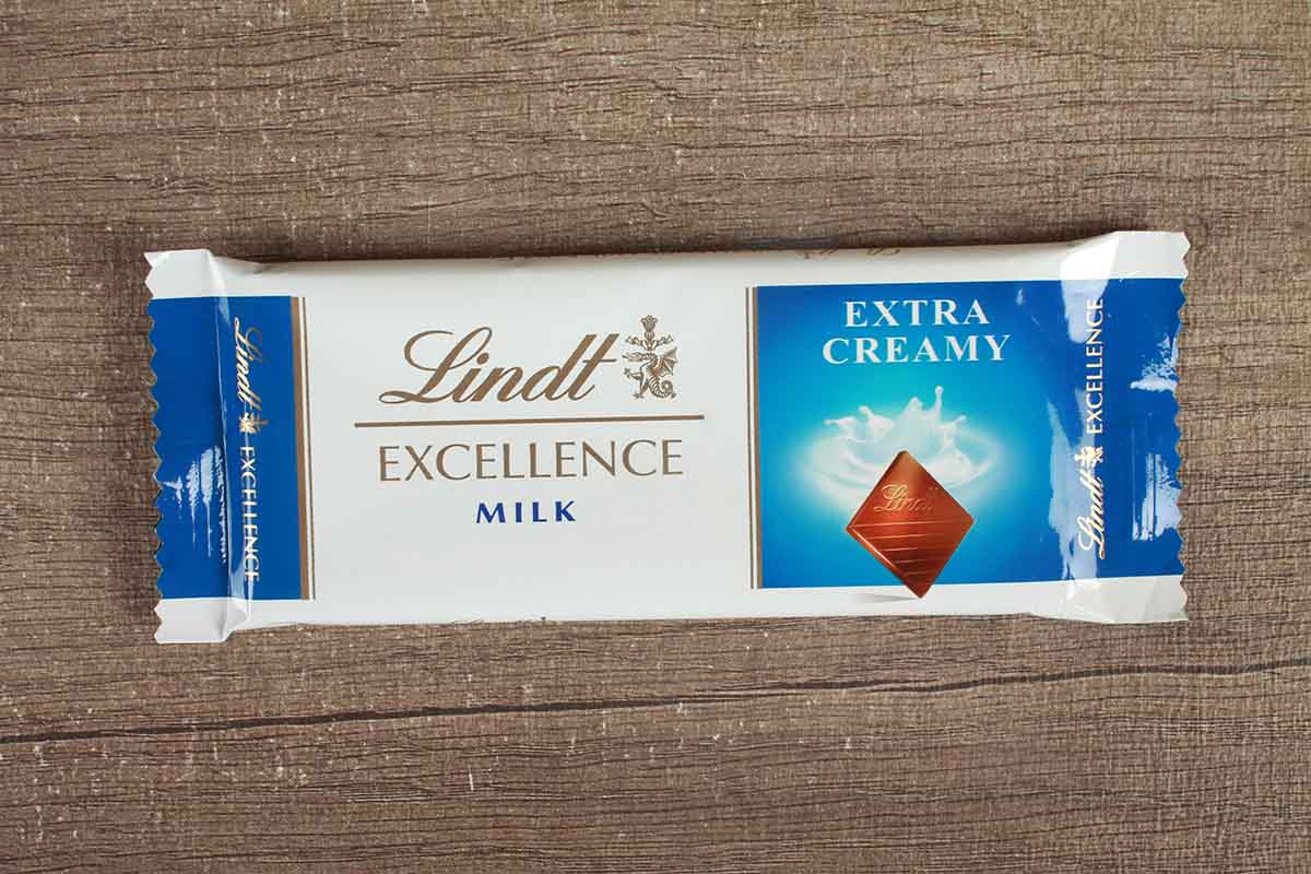 Lindt Excellence Extra Creamy Milk Chocolate 35 Gm