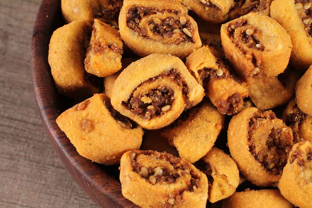 Roasted Mini Bhakharwadi 1 Kg