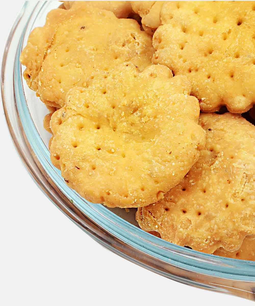 Achari Mathri Puri 300 Gm