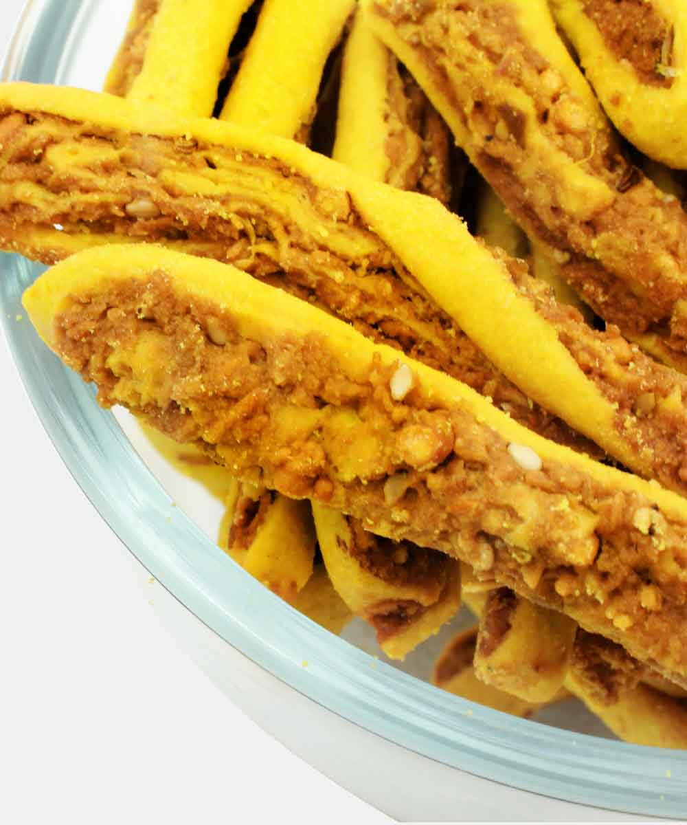 Baked Garlic Bhakarwadi 200 Gm