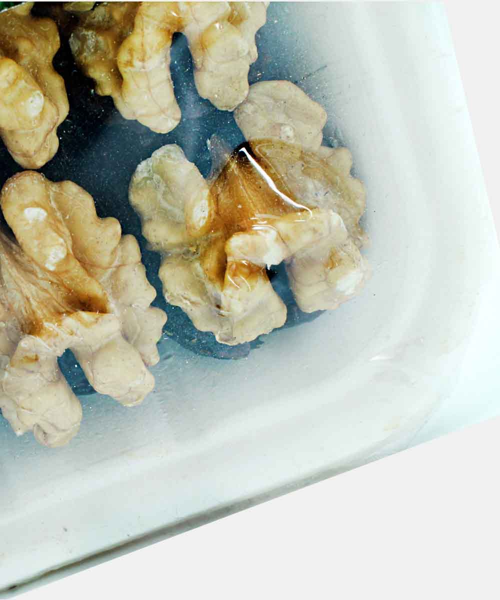 Iran Seedless Dates Walnuts Tray 400 Gm