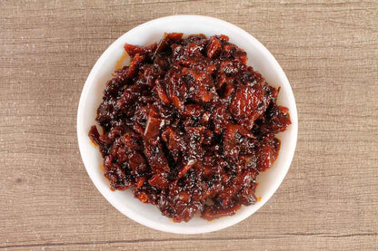 Sindhi Mango Chilli Garlic Pickle 250 Gm