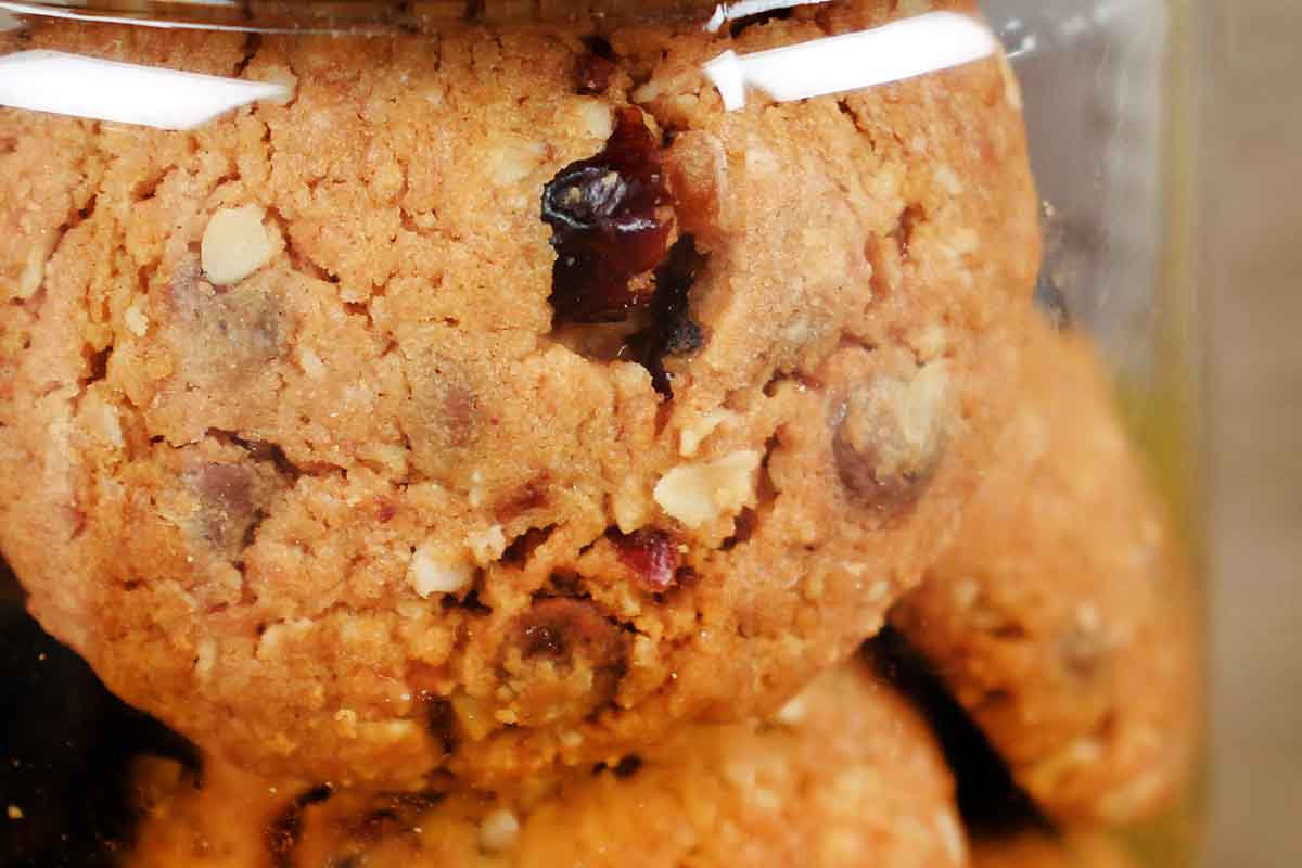 White Chocolate Cranberry Cookies 250 Gm
