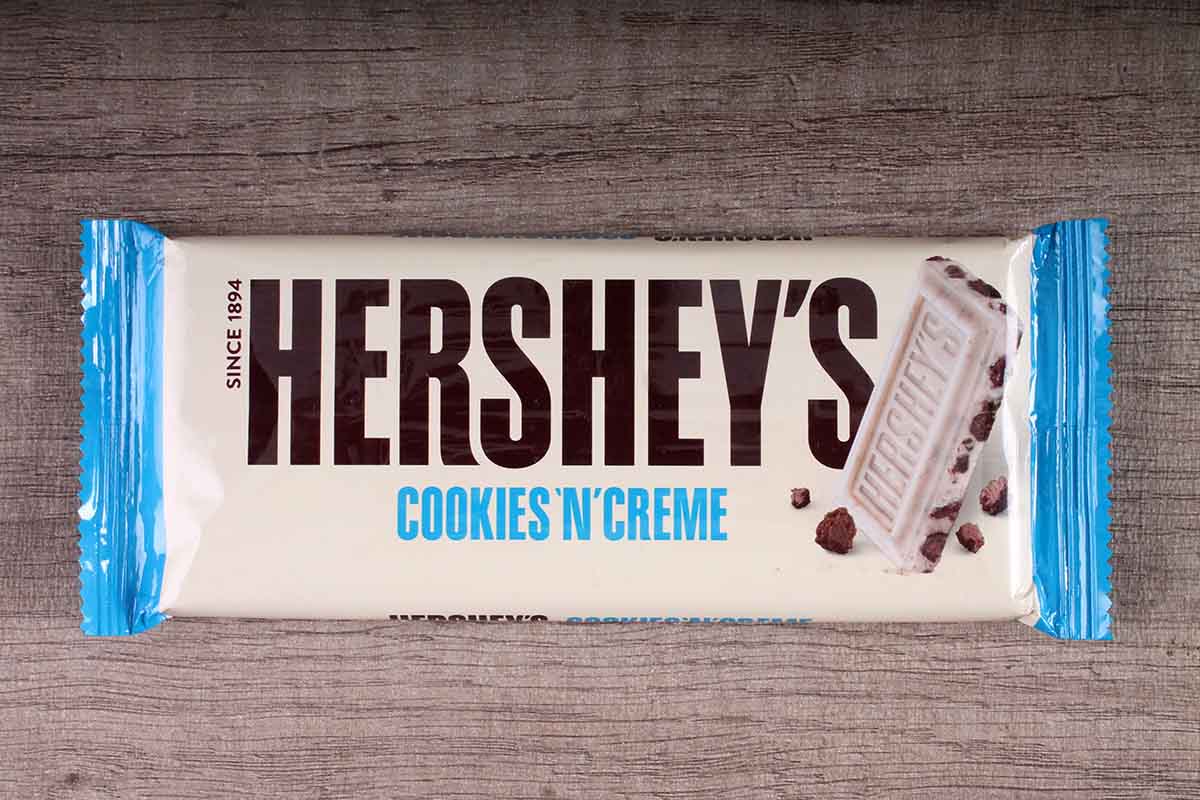 Hersheys Cookies N Creme Chocolate 100 Gm