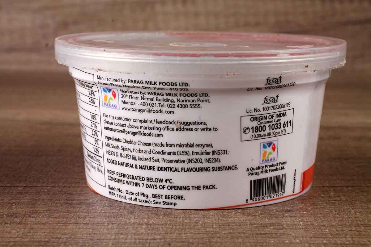 Go Cheese Spread Four Pepper 200 Gm