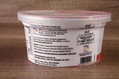 Go Cheese Spread Four Pepper 200 Gm