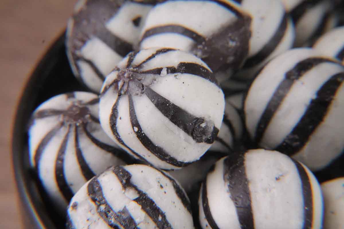 Kala Gola Drops 250 Gm