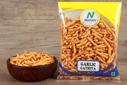 garlic gathiya 250 gm