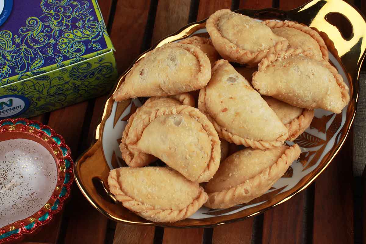Dry Fruit Karanji 250 Gm