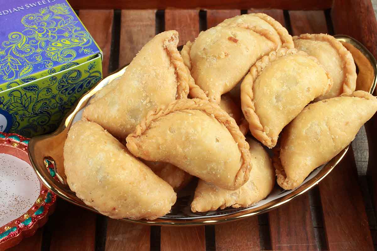 Suji Coconut Karanji 250 Gm
