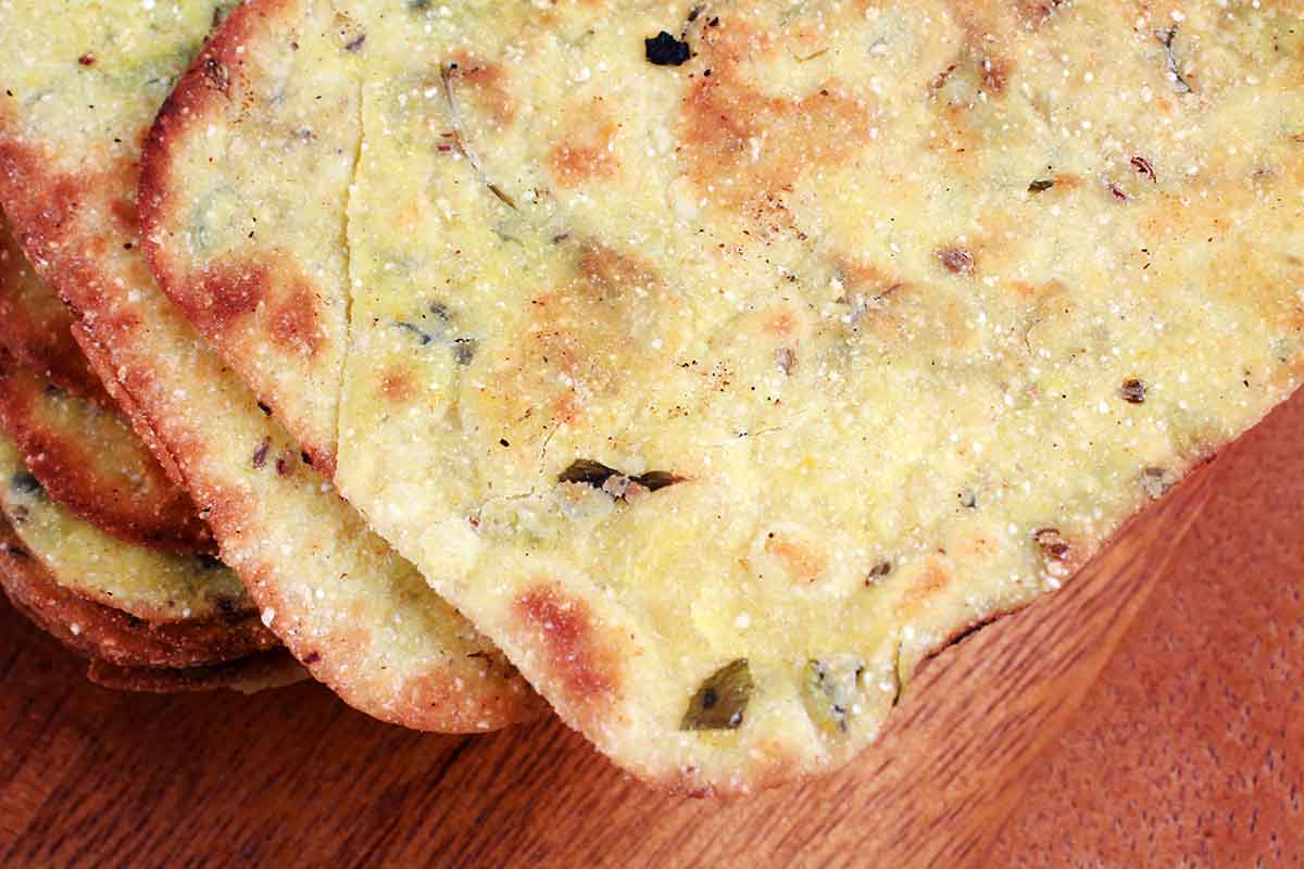 Whole Wheat Makai Methi Mobile Khakhra 200 Gm
