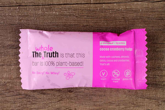 The Whole Truth Cocoa Cranberry Fudge Bar 40 Gm