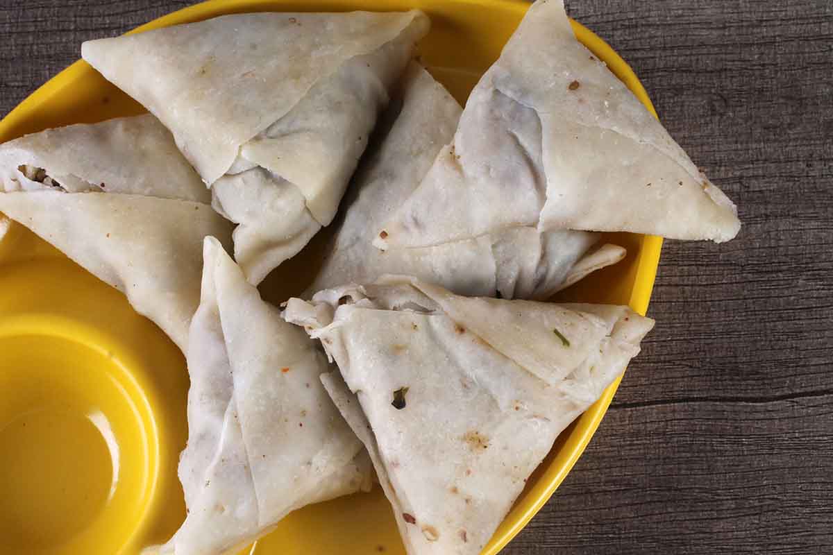 Vegetable Samosa 6 Piece