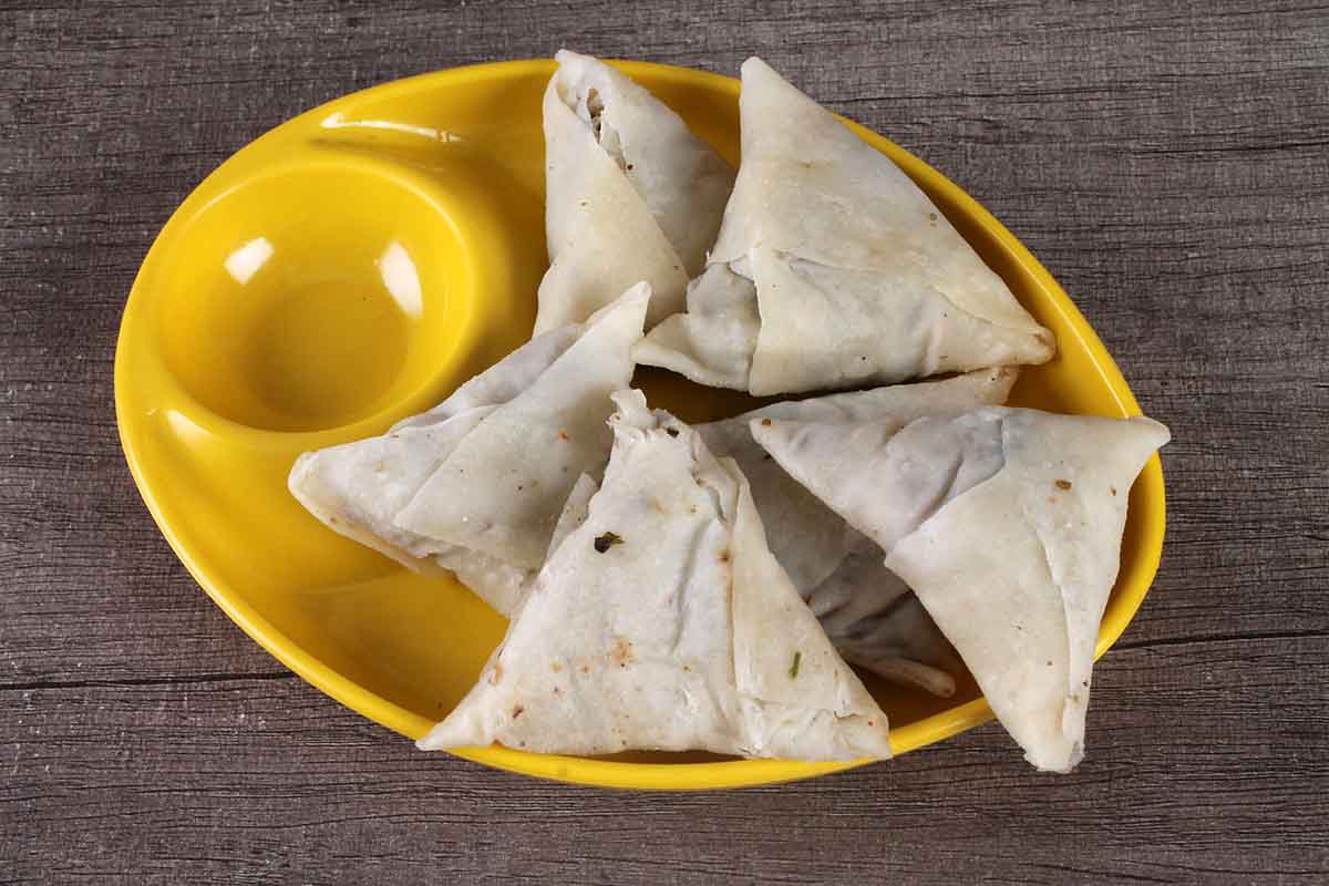 Vegetable Samosa 6 Piece