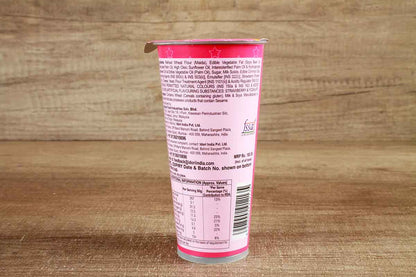 Meiji Yan Yan Strawberry Stick Biscuits 50 Gm