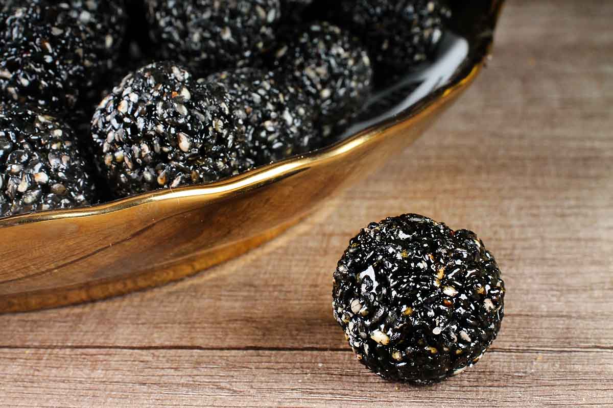 Black Till Laddu 200 Gm