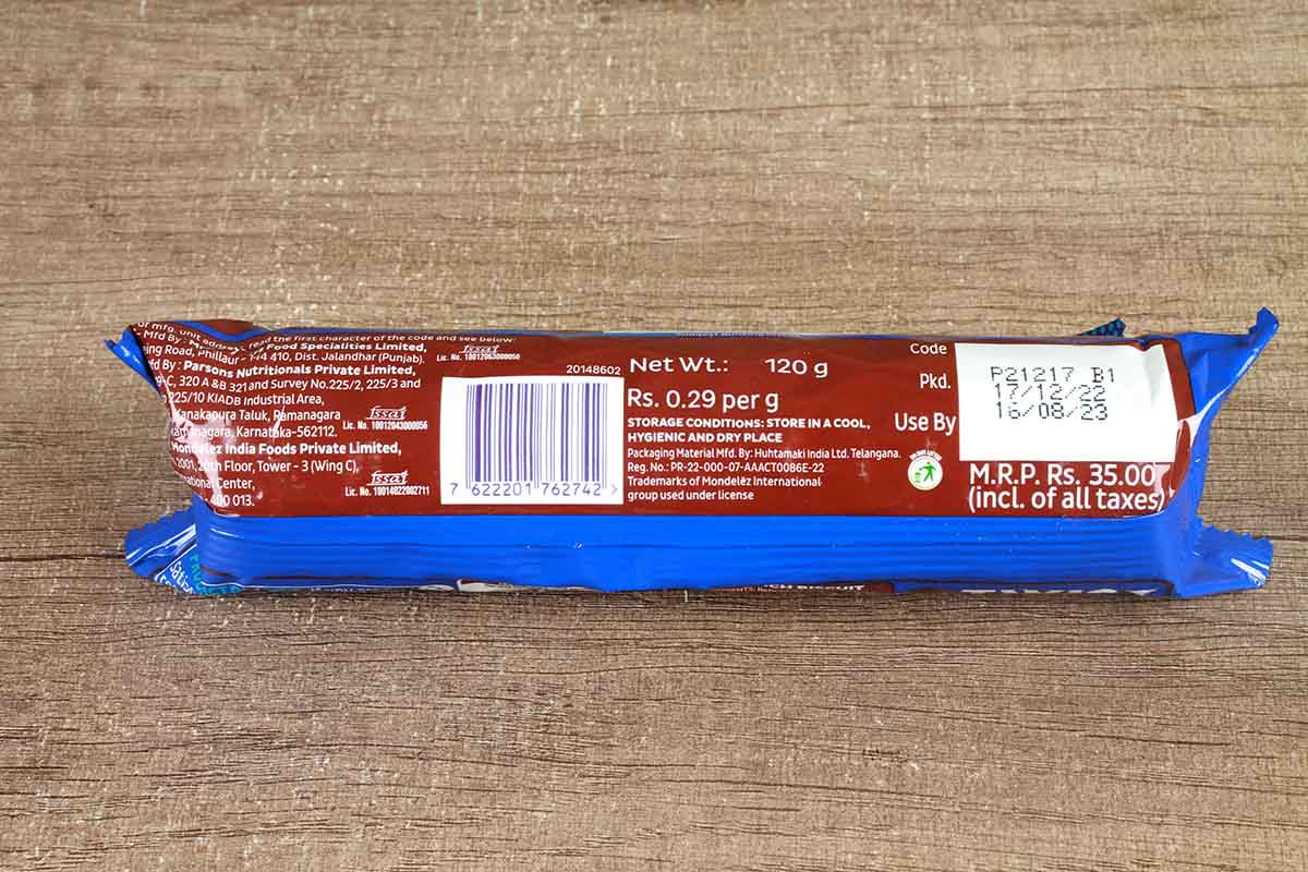 Cadbury Oreo Chocolate Cream Biscuits 108.55 Gm