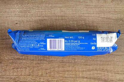 Cadbury Oreo Vanilla Cream Biscuits 113.75 Gm