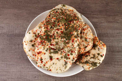 White Methi Masala Kulcha 4 Pc
