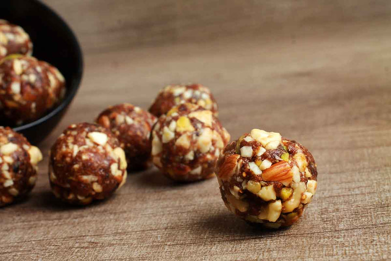 dates & dryfruit laddu