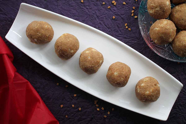 methi laddoo sweet 1