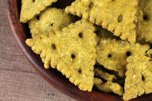 TRINGLE PALAK PURI 200 GM